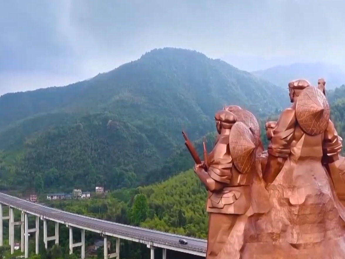 打卡航天城、体验影视剧同款 这个假期坐着火车去旅行！