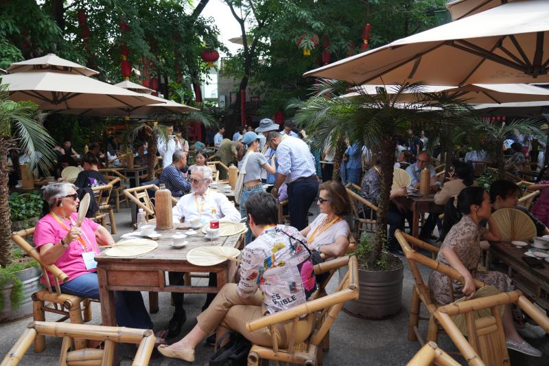 洪都拉斯驻华大使：重庆新能源汽车业发展迅速