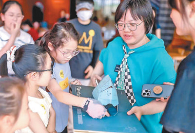 艺术融入生活 连台好戏看天桥（一线调研）