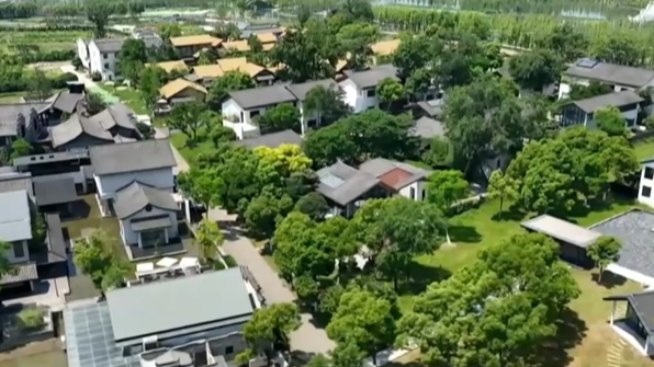 “暂别城市，栖居乡野” 周末“微度假”激活消费“一池春水”