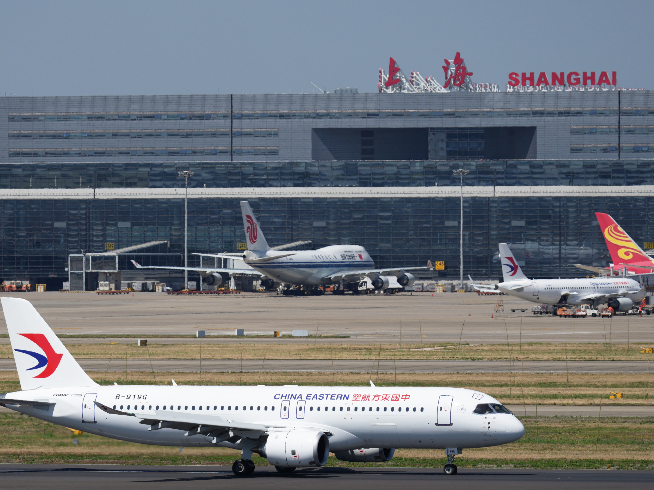 “上新”中！C919商运一周年 累计安全运行超6000小时