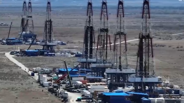 石头缝里“榨”出石油 我国岩油开采规模与产能不断扩大