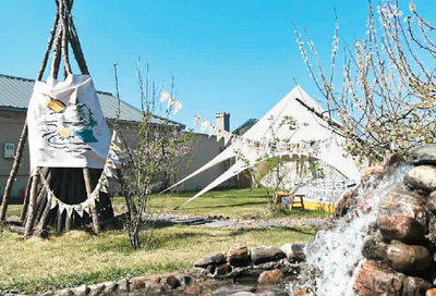 春游多彩“鹤城”