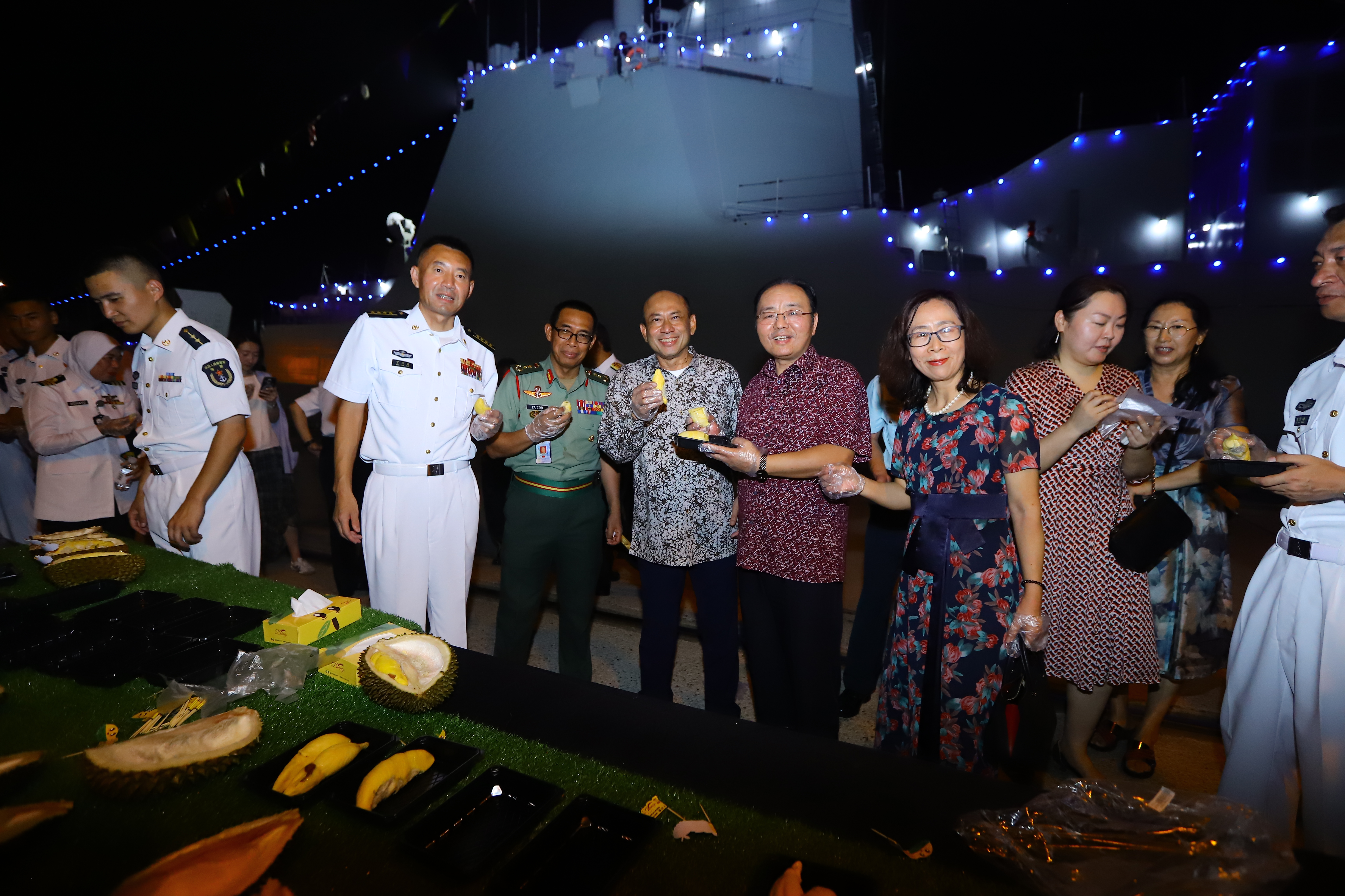 “3D外交”彰显中马特殊情谊 ——记一场别开生面的榴莲品尝会