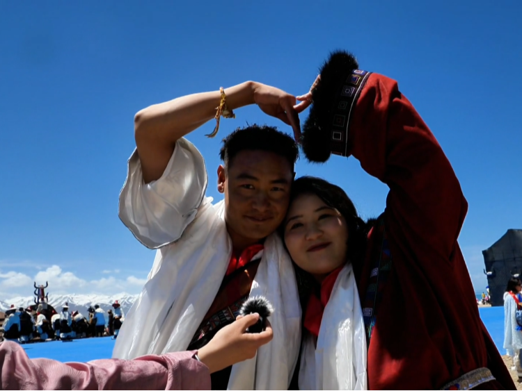 文化中国行｜西藏“琪”遇VLOG ：绝美！直击纳木错开湖节