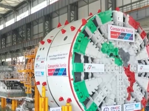 N个关键词透视中国经济 增长“引擎”动力足