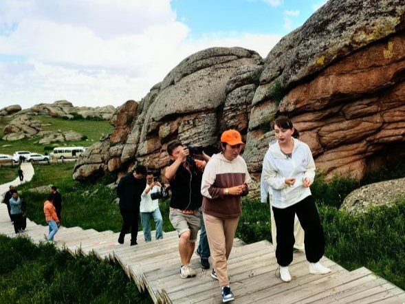 哈媒走进新疆吉木乃县感受边境小城魅力