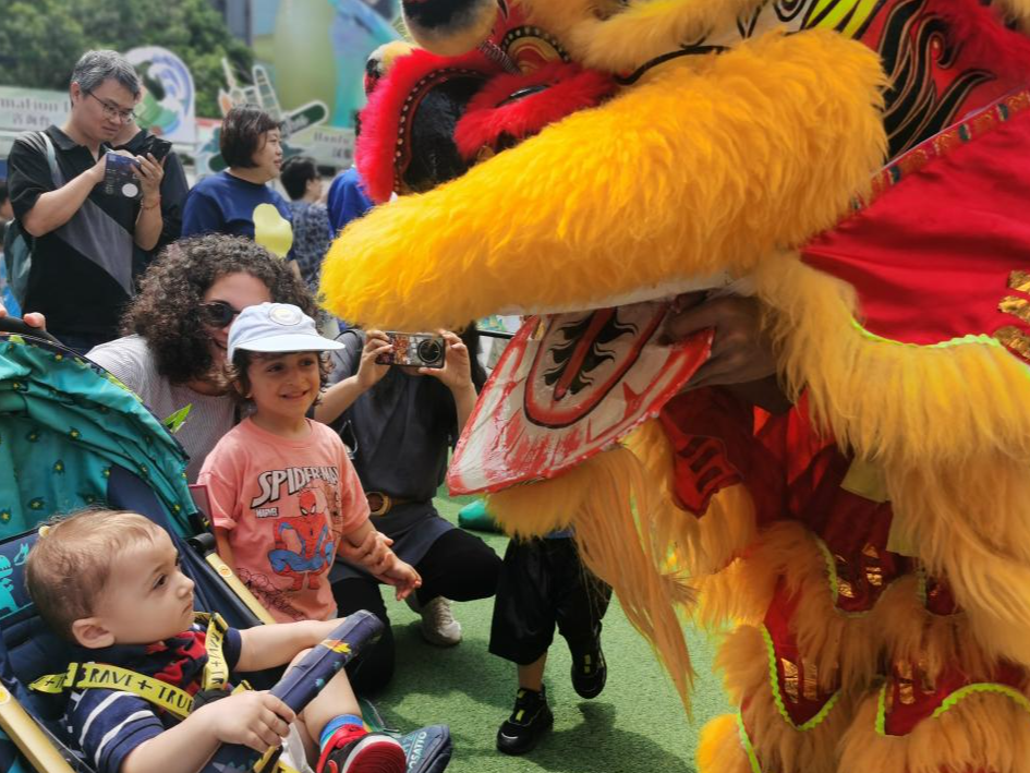 外国人游中国｜“出行更方便、选择更丰富”——“老外”沪上体验包容与开放