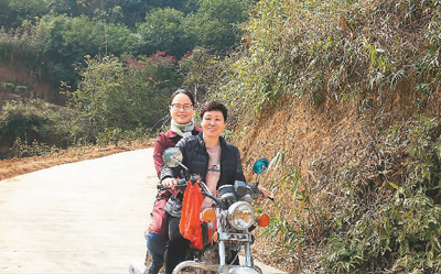 引导学生拿起笔、看见光、记录美