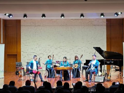 弦歌不绝“传新声” 香港青年音乐人复刻百年粤韵