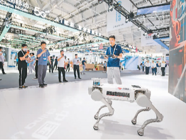 中国加快建设科技强国（国际论道）