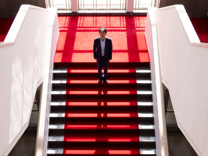 新华全媒+丨国家最高科学技术奖获得者薛其坤：科学报国 探秘量子世界