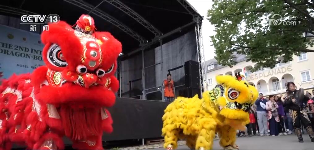 中国文化“走”出去 多国选手齐聚龙舟赛 共同庆祝端午佳节