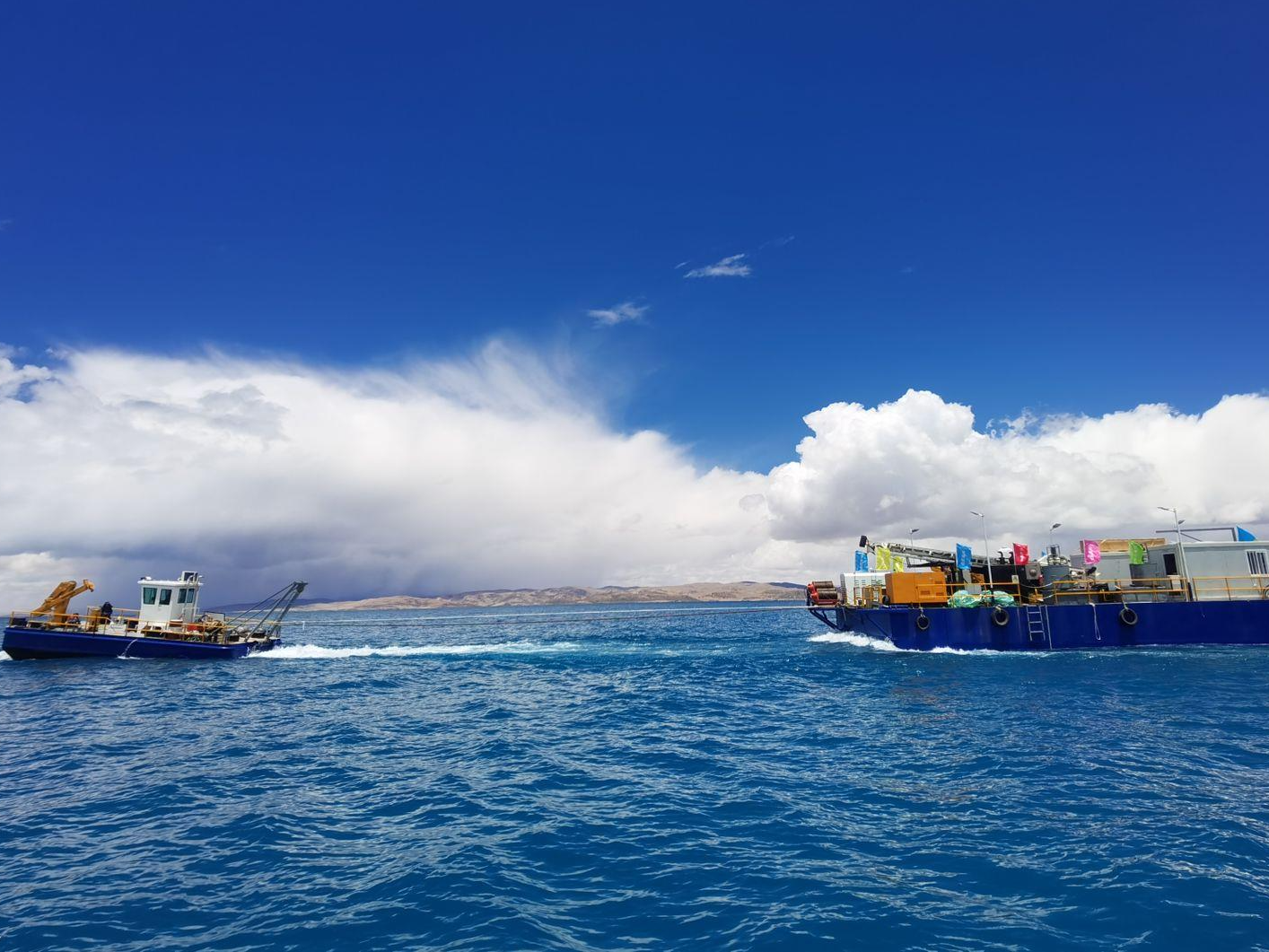 纳木错国际大陆科学钻探计划启动  第一批湖泊岩芯成功钻取