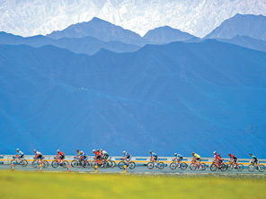 青海湖流域生态环境持续向好