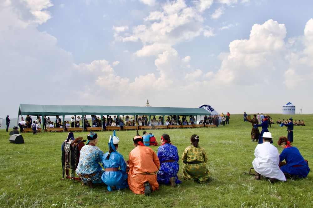 新华鲜报｜32国驻华使节走进内蒙古，点赞中国北疆生机活力！