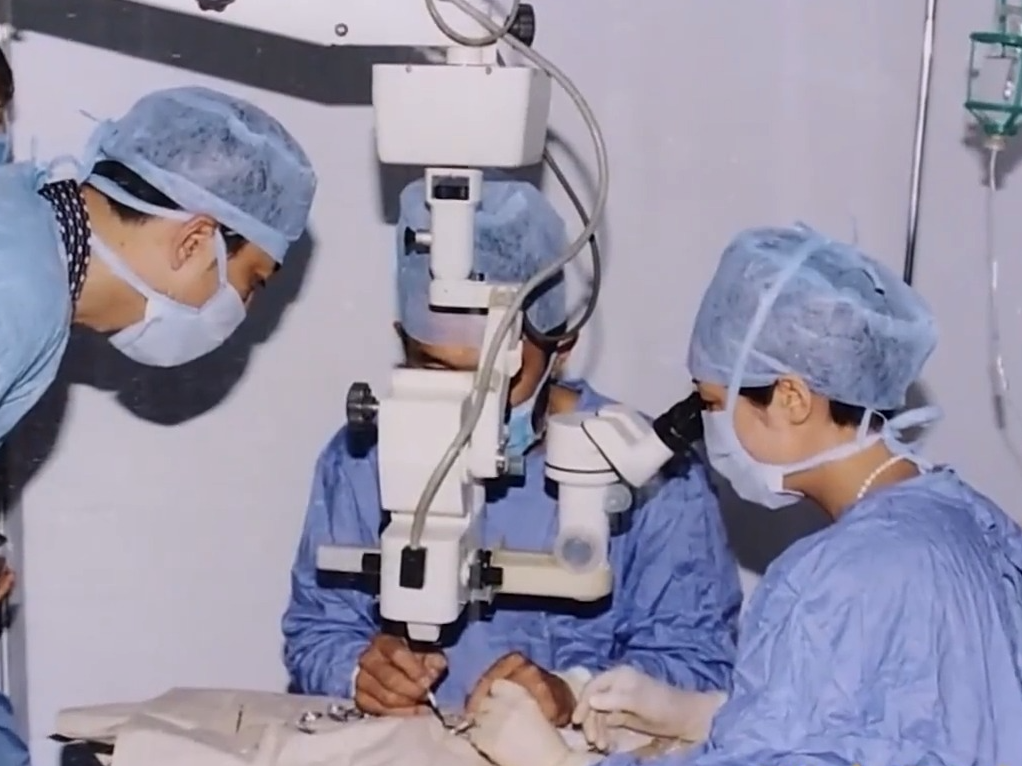 26年接诊超20万名患者 哈萨克斯坦医生为何“以中国为家”？