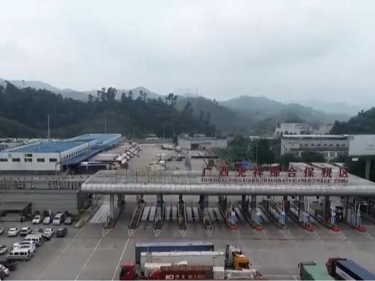 世贸组织成员代表高度赞扬中国发展成就和改革举措