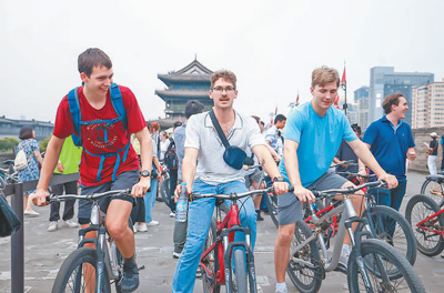 “多到中国走一走看一看，感知最真实的中国”