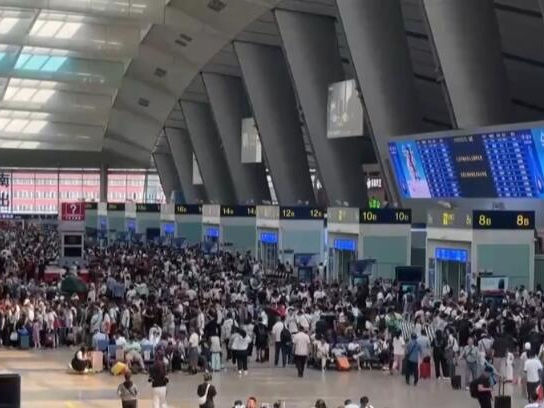 特色专列全新“上线” “旅游+铁路”助“燃”各地暑期文旅市场