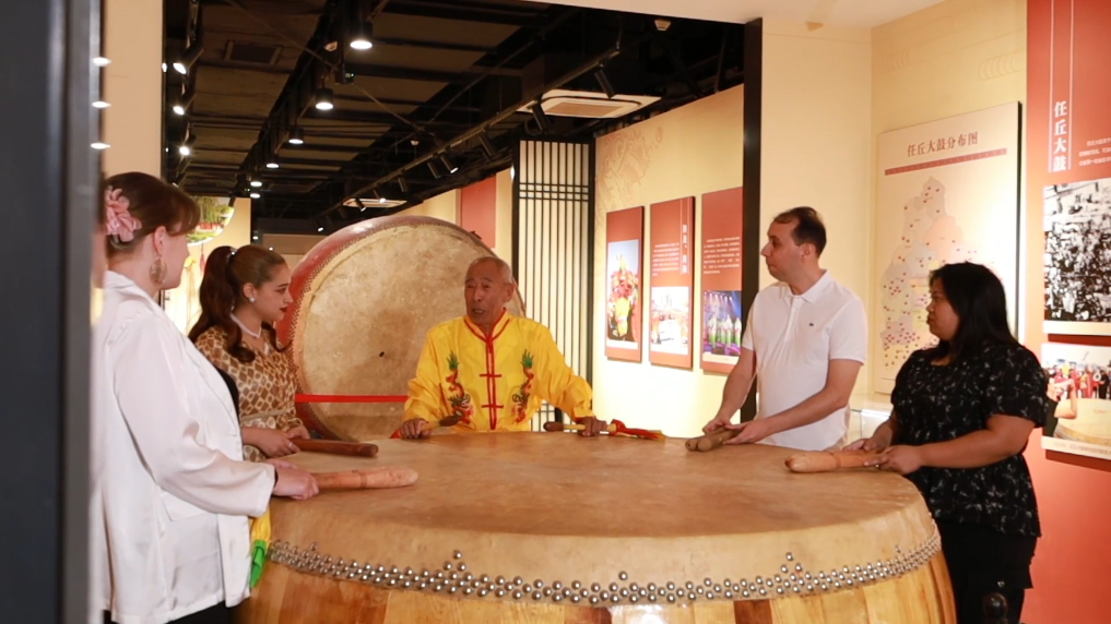 全球连线｜外国友人学非遗 感受中国传统文化魅力