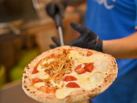 意大利人壮乡逐梦 披萨烤出“中国风”