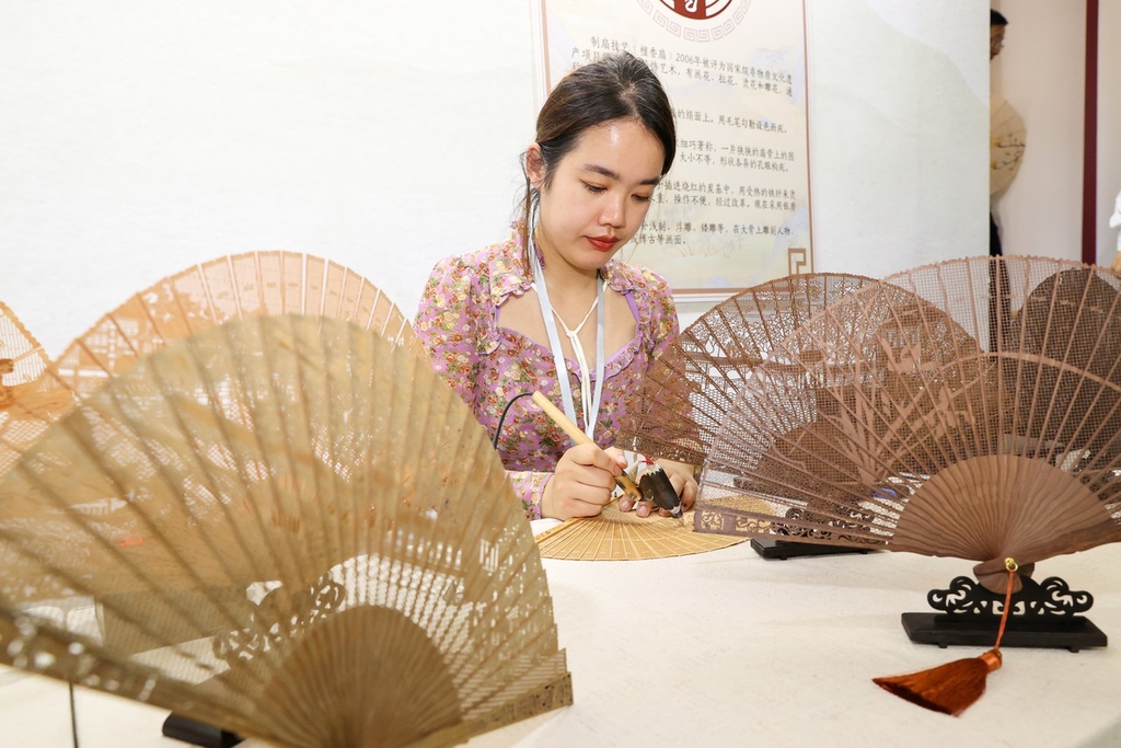 海外网评：网络视听赋能新时代非遗传承发展