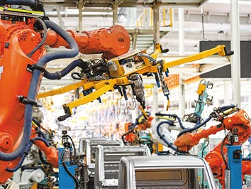 中国机器人产业快速发展（国际论道）