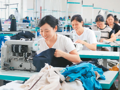 上半年城镇新增就业698万人（锐财经·年中经济观察⑤）