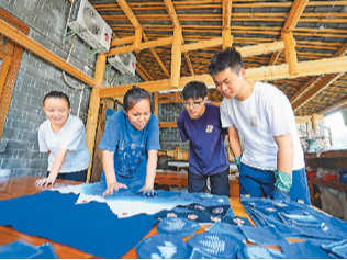 “天气热，也挡不住出游的心”