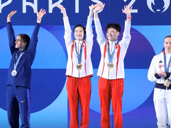 表现亮眼！中国代表团奋力拼搏 闪耀巴黎