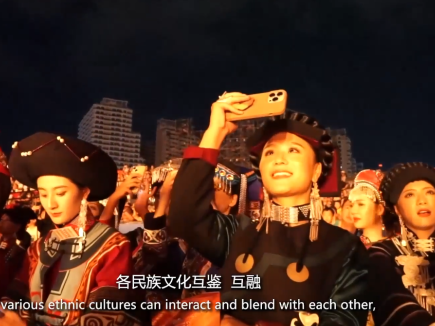 石榴籽·同心圆 | 彝族：以火把节为媒，赴一场火的盛会