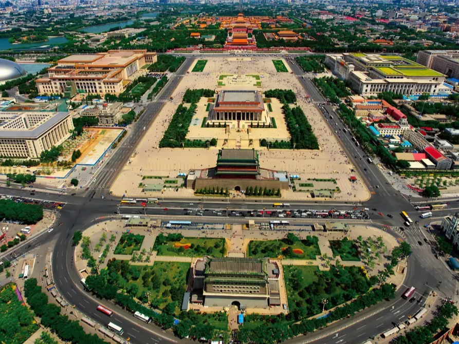 【侠客岛丨解局】这条中轴线，何以惊艳世界？