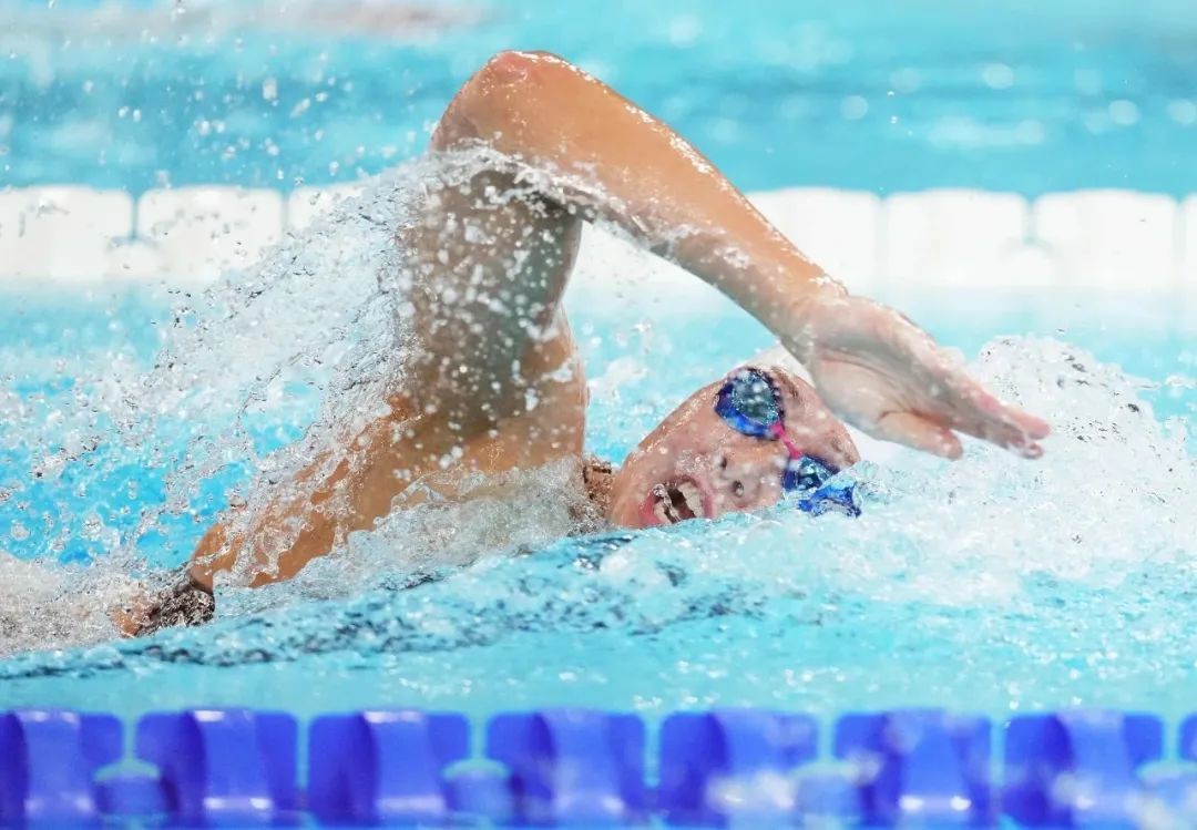 香港队首夺全运会击剑金牌 张家朗:夺冠关键在于团队_香港奥运金牌 张家朗 巴黎奥运会击剑 江旻憓 何诗蓓 游泳