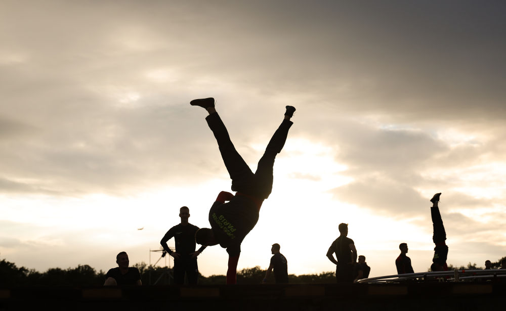 “奥运的消失与再发现”——新华社记者独家探秘巴黎奥运会闭幕式彩排现场
