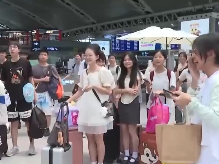 亲子游、研学游……暑运“热”力十足，助“燃”旅游市场