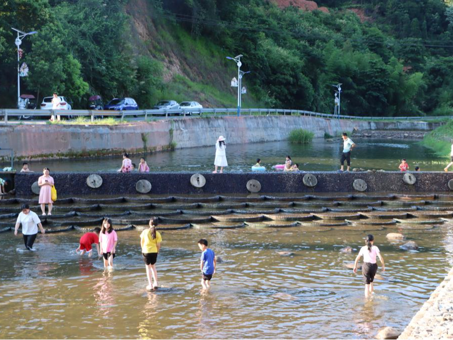 新时代中国调研行之看区域·中部篇丨山水变现 空气有价——探访江西多地“两山”转化新场景