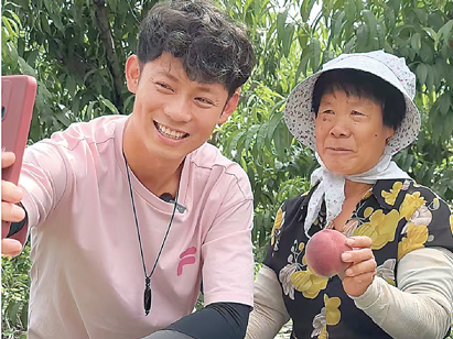 建大棚种彩椒，回乡当起“农创客”（我的家乡我建设）