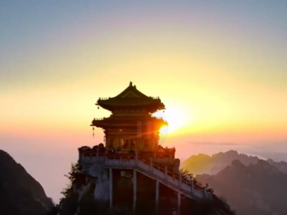 做足“美”的文章、开辟“新”的场景，暑期文旅新亮点释放经济新动能