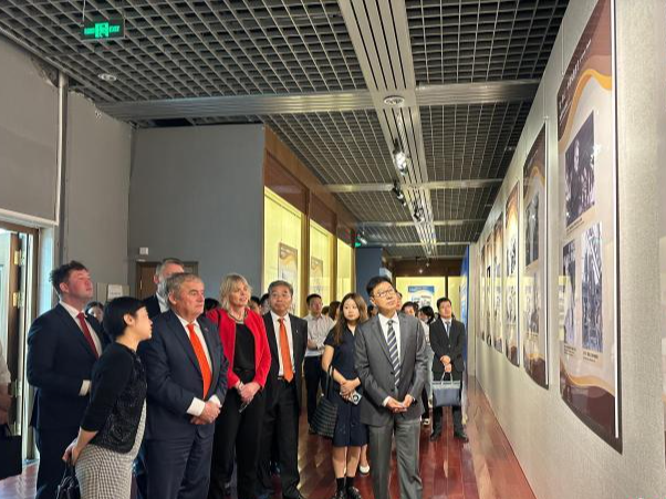 甘肃与新西兰重温40载“艾黎情”