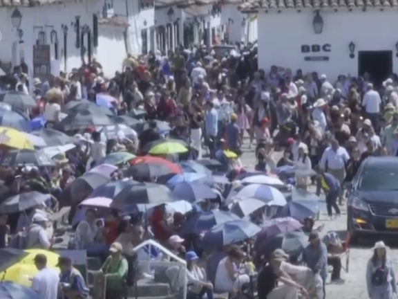 中国风筝“走出国门”精彩亮相 “中国龙”翱翔蓝天收获赞叹