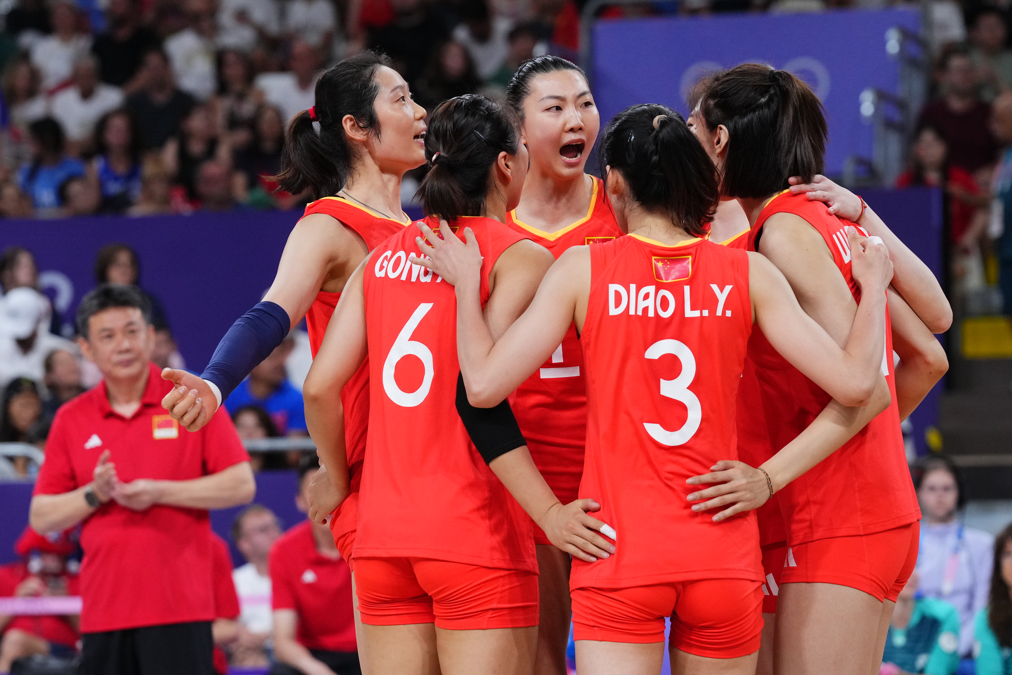 奥运两连胜!中国女排3:0战胜法国女排