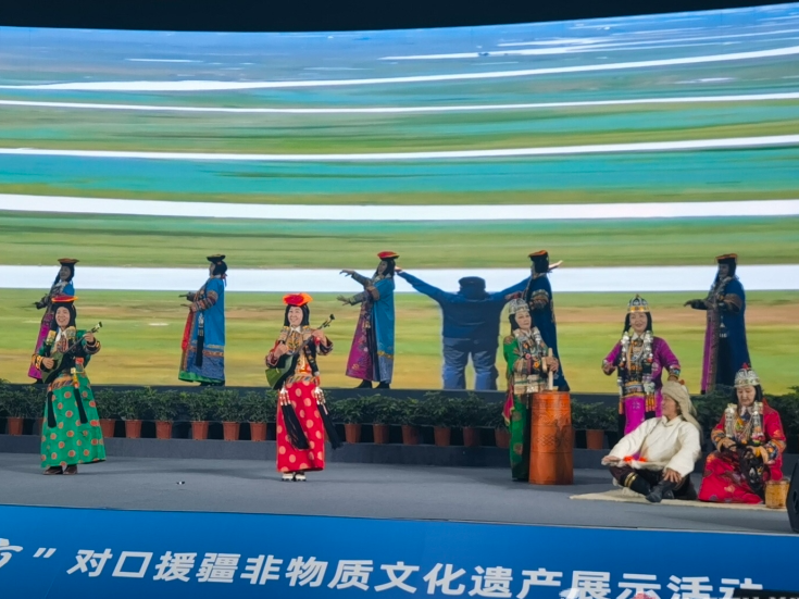 文化中国行 | 2024“新疆是个好地方”对口援疆非遗展在库尔勒开幕