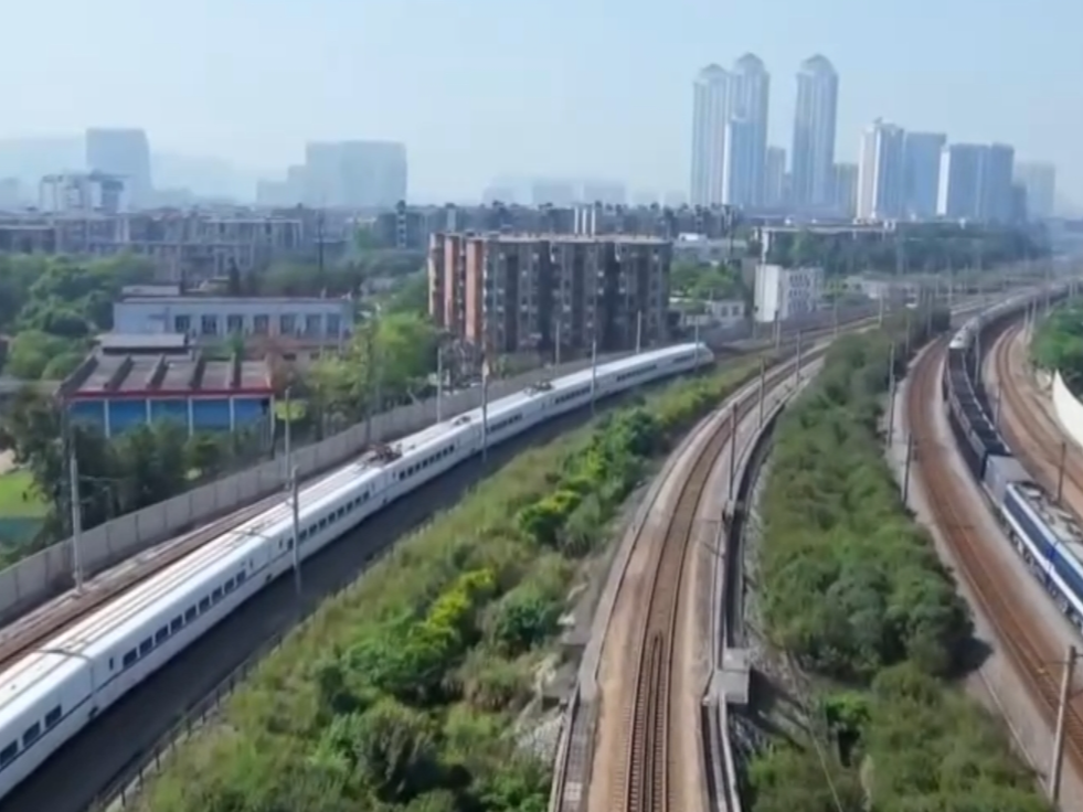 连续3年突破2000亿美元！中越双边贸易快速发展“如火如荼”