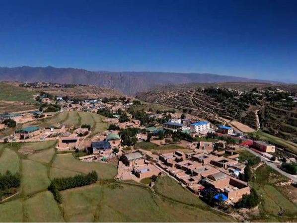 畅通条条“连心路”百姓奔向“幸福路”