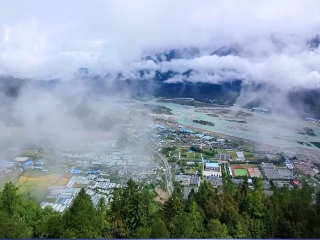 从高原孤岛到美丽边城 西藏好物走向世界→