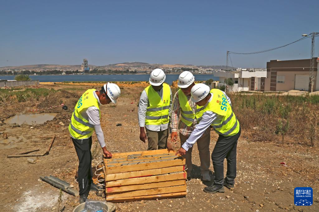 中非合作论坛｜通讯：中国企业在非洲最北端修建“幸福桥”
