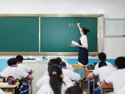 【侠客岛丨岛妹说】老师，请放心大胆管教学生