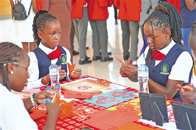 人文交流添新彩 携手推进现代化（新时代中非合作）