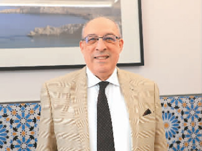 “我现在开着中国新能源车”（我在中国当大使(114)）